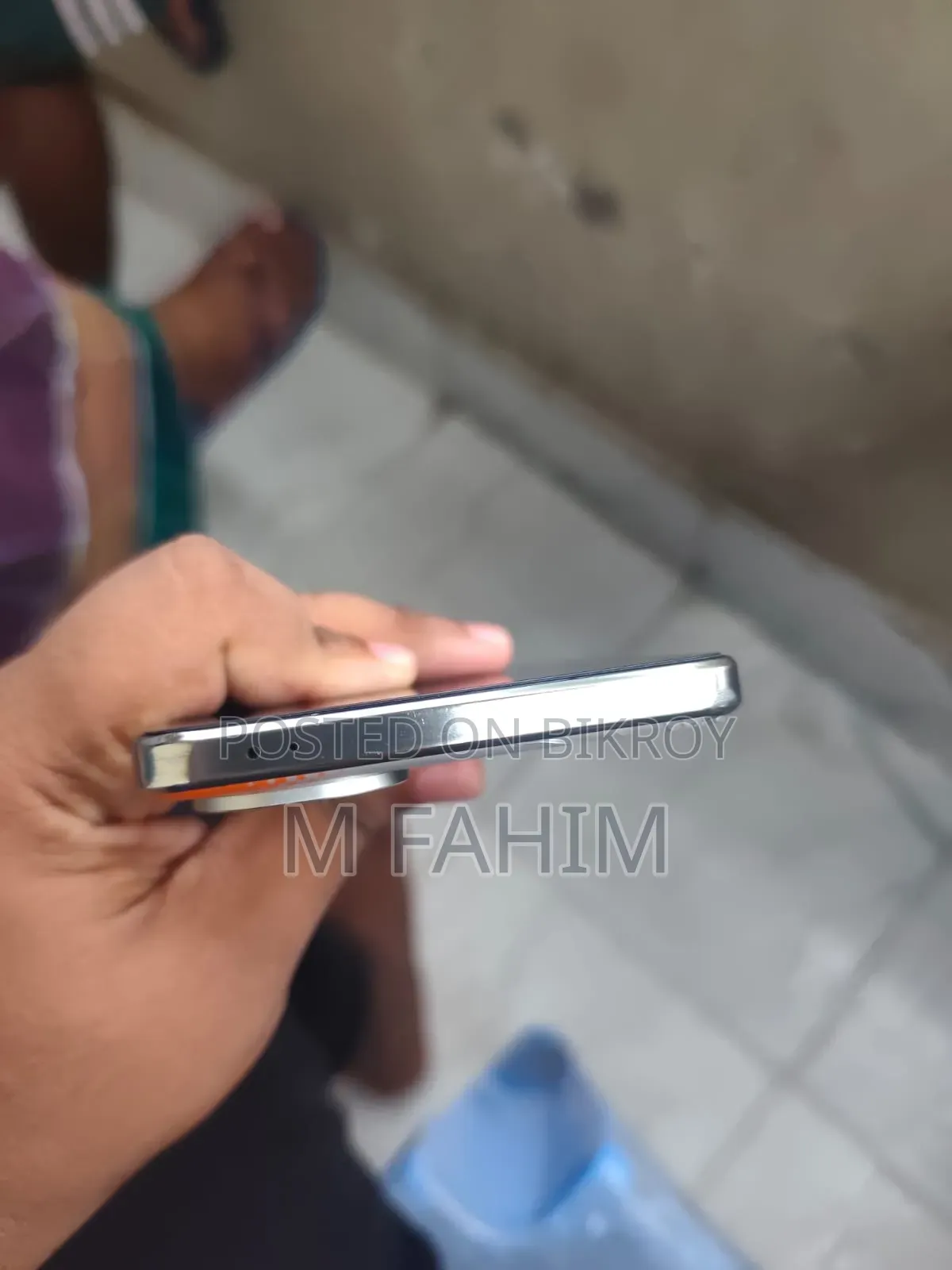 আইকিউওও ২৫৬ জিবি অরেঞ্জ