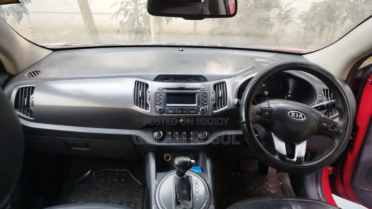 Kia Sportage EX 4-door SUV (2.4L 4-cylinder 6-speed Automatic) 2011 Maroon
