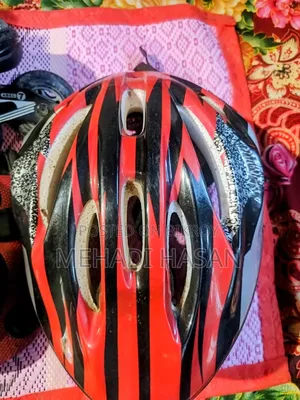 Tian-e Skating Shoes And Safety Guard For Sale (Excellent Condition)
