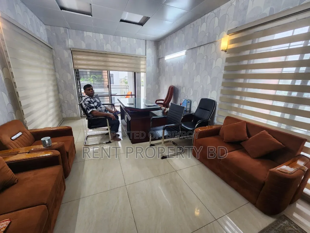 Furnished 3-Bedroom Block of Flats in Urban, Gulshan for Rent