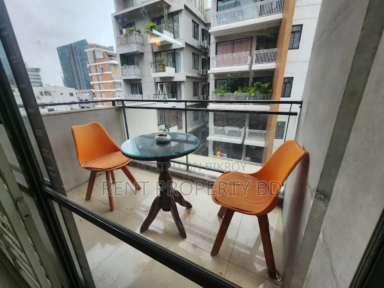 Furnished 3-Bedroom Block of Flats in Urban, Gulshan for Rent