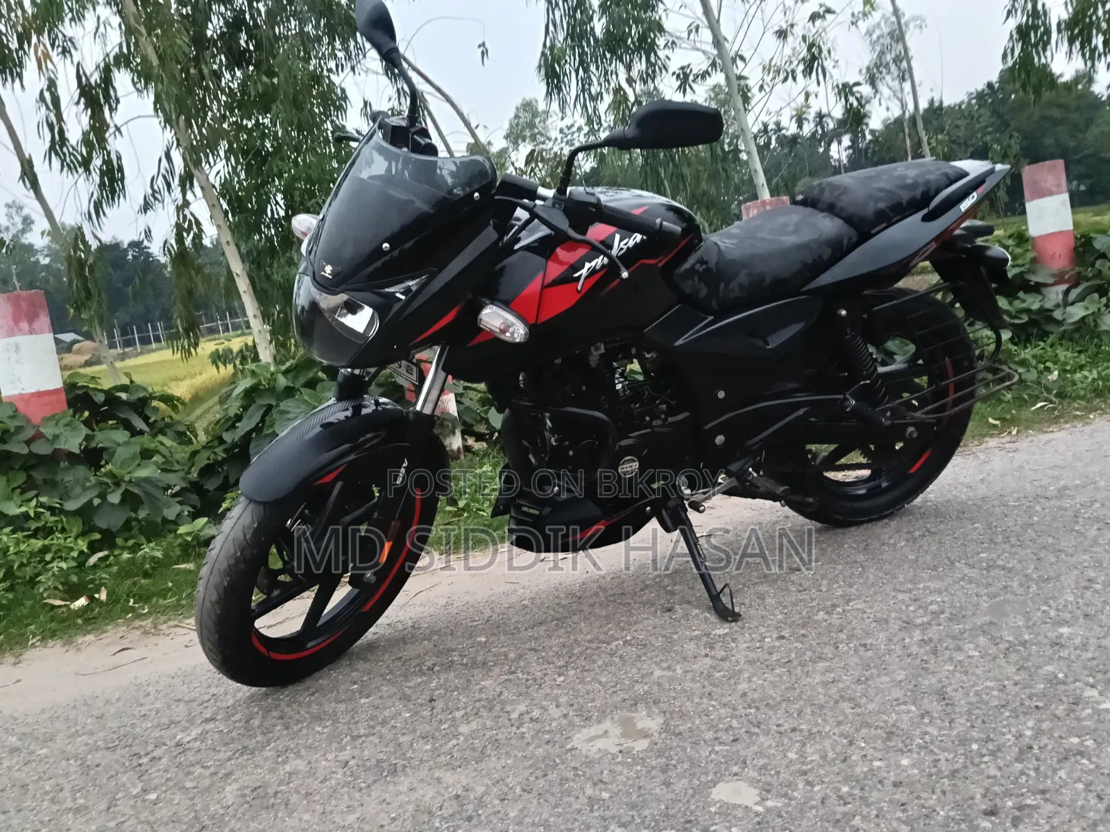বাজাজ পালসার ১৫০ ২০২৪ কালো