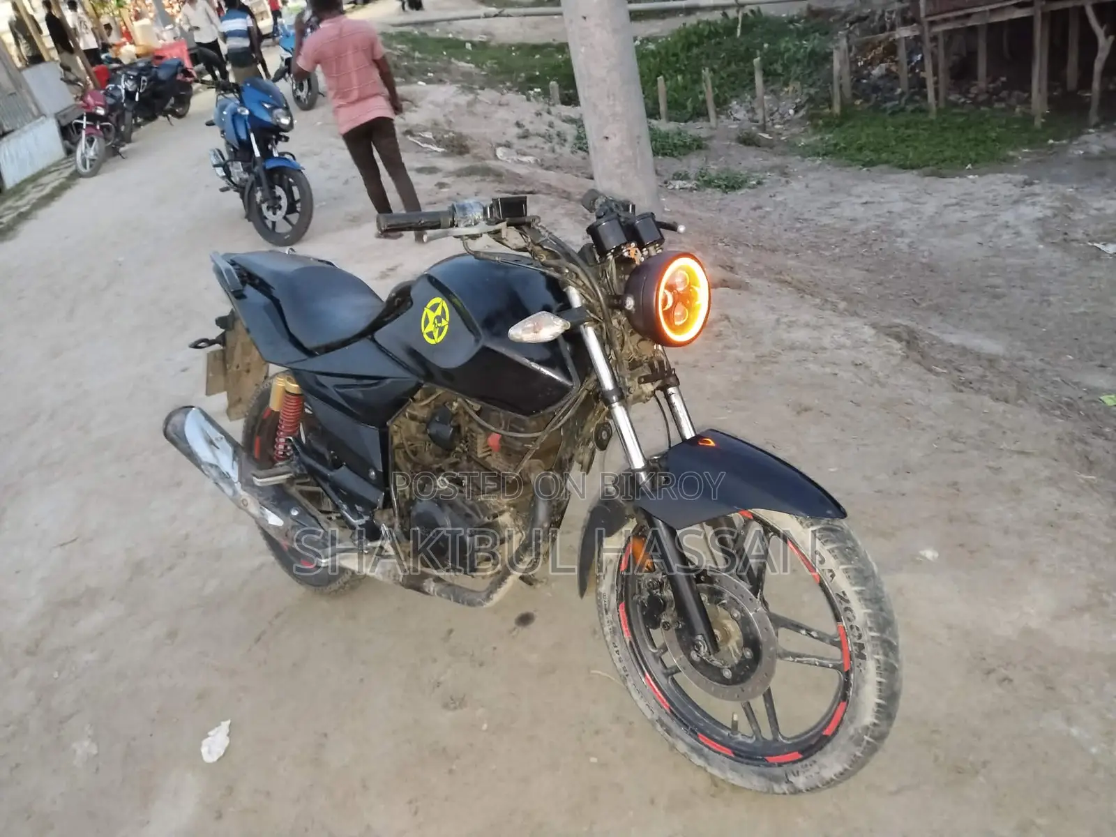 হিরো এক্সপালস ২০০ ৪ভি ২০১৪ কালো