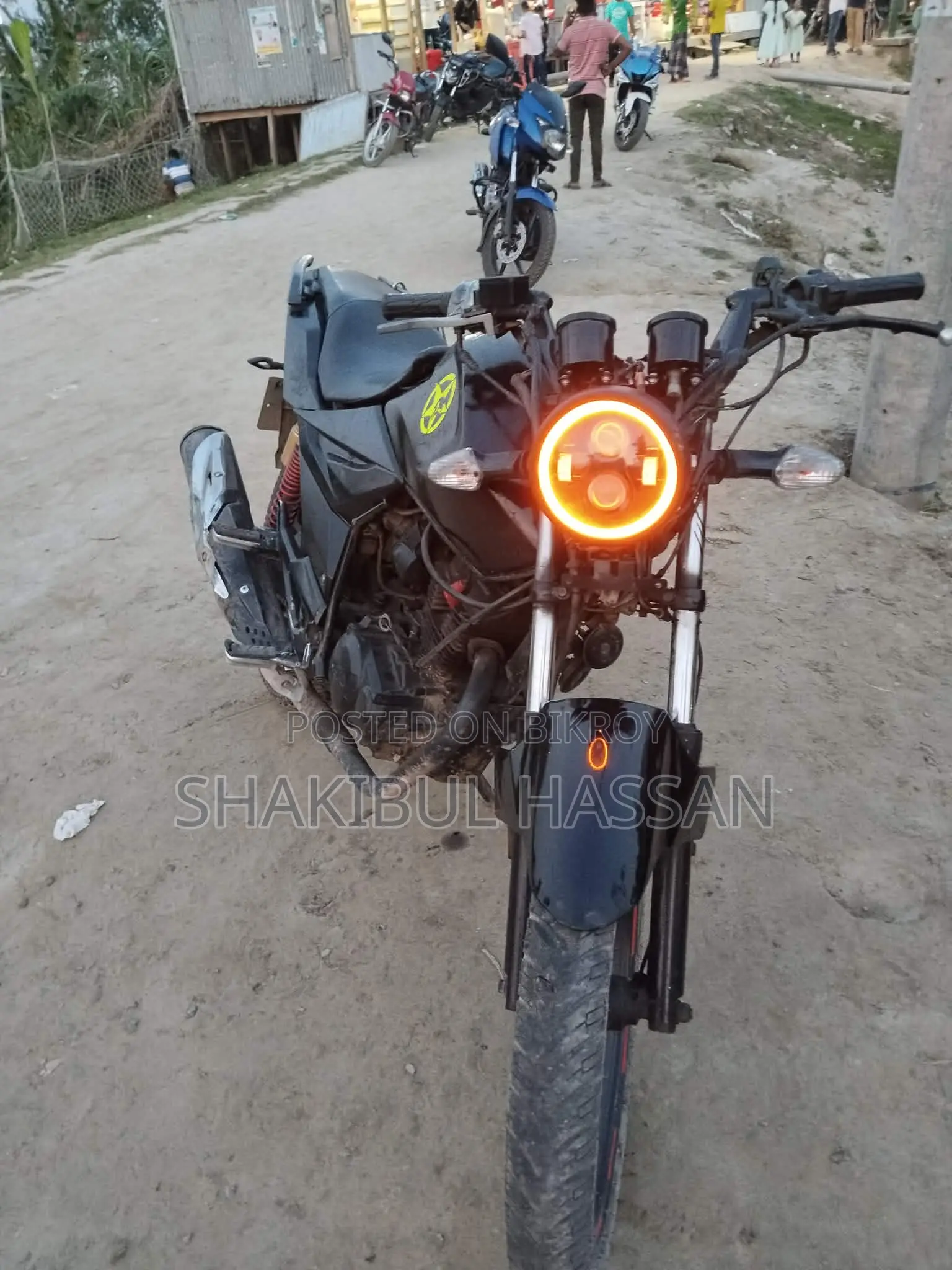 হিরো এক্সপালস ২০০ ৪ভি ২০১৪ কালো