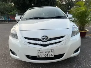 Toyota Yaris 2006 White