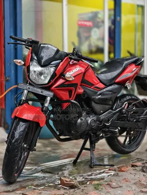 Hero Hero Hunk 150R Dual Disc ABS 2022 Red