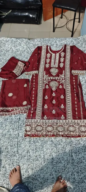 থ্রি পিস পাইকার