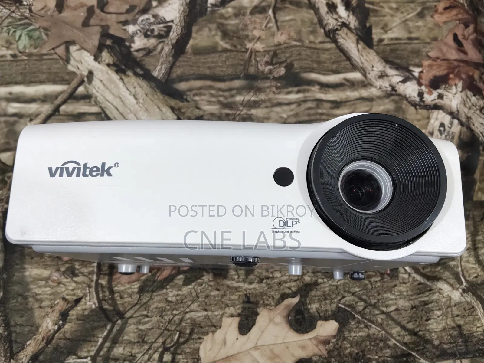 Vivitek D552 DLP Projector