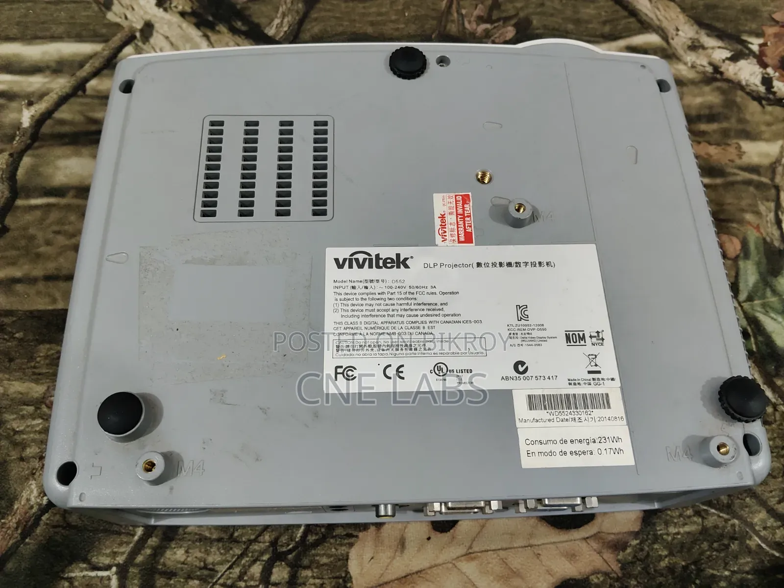Vivitek D552 DLP Projector