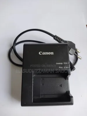 Canon Eos 2000d With 18-135mm Stm Master Lens