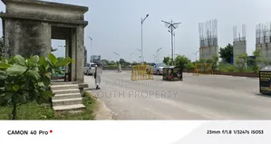 I Extension Black Bashundhara 5 Katha South, Facing Plot Sale
