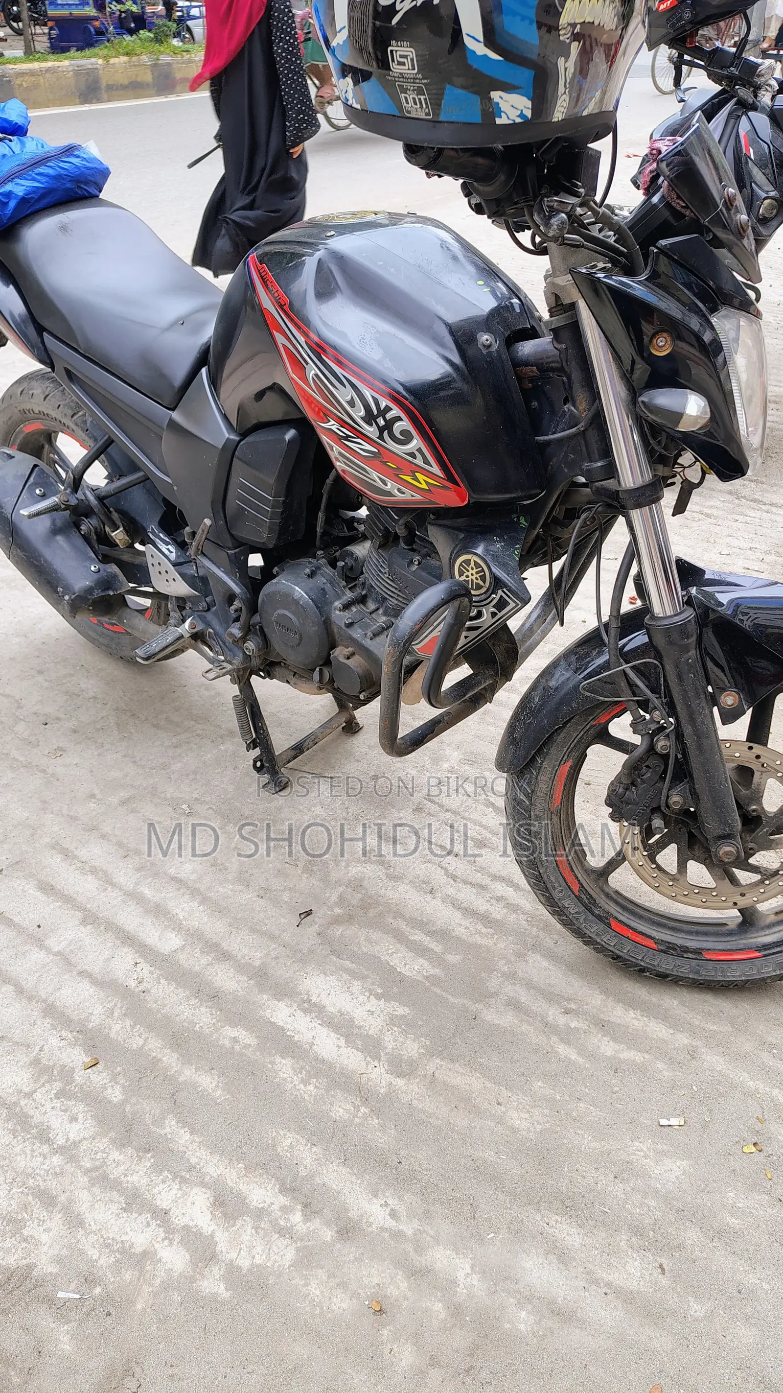 ইয়ামাহা এফজেড ২০১৩ কালো