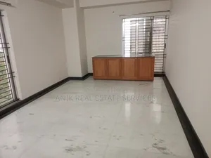 গুলশান ২-এ বিলাসবহুল সেমি ফার্নিশড অফিস স্পেস ভাড়া