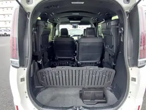 Toyota Esquire 1.8 Front Wheel Drive Hybrid (7 Seater) 2021 Pearl