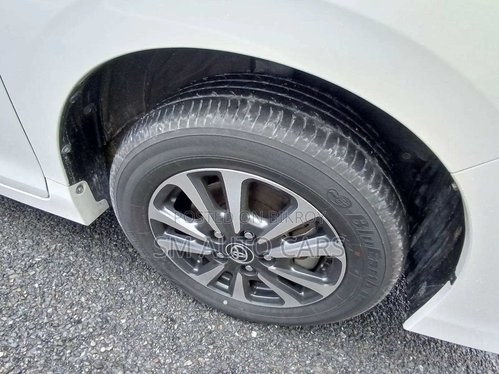 Toyota Esquire 1.8 Front Wheel Drive Hybrid (7 Seater) 2021 Pearl
