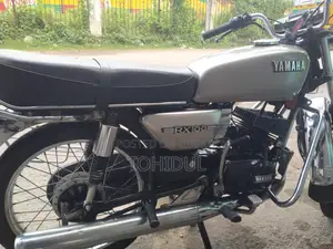ইয়ামাহা ১৯৯৮ গ্রে