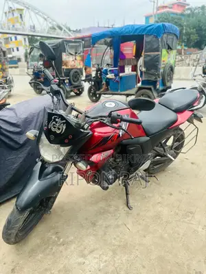 ইয়ামাহা এফজেড ২০১৮ রেড