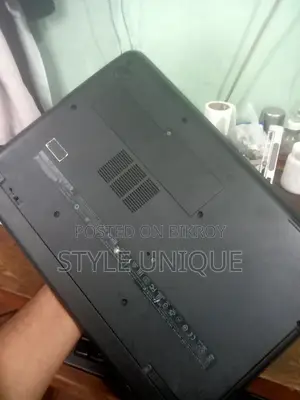 Laptop HP 14-Dq1088wm 4GB Intel Core I3 HDD 500GB