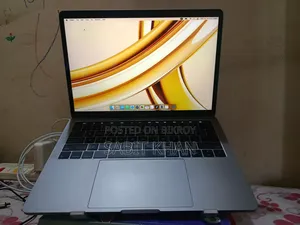 Laptop Apple MacBook Pro 2017 8GB Intel Core I5 SSD 256GB