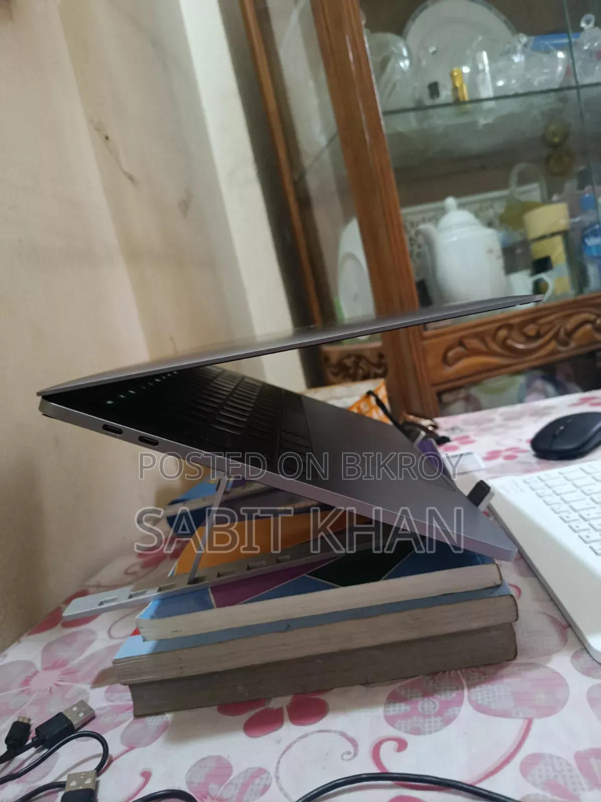 Laptop Apple MacBook Pro 2017 8GB Intel Core I5 SSD 256GB
