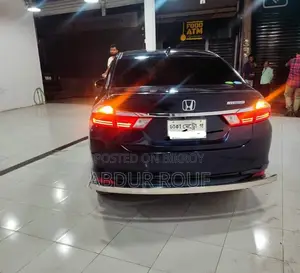 Honda Grace 1.5 Hybrid AWD 2017 Blue