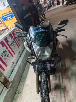 হোন্ডা ২০১২ কালো