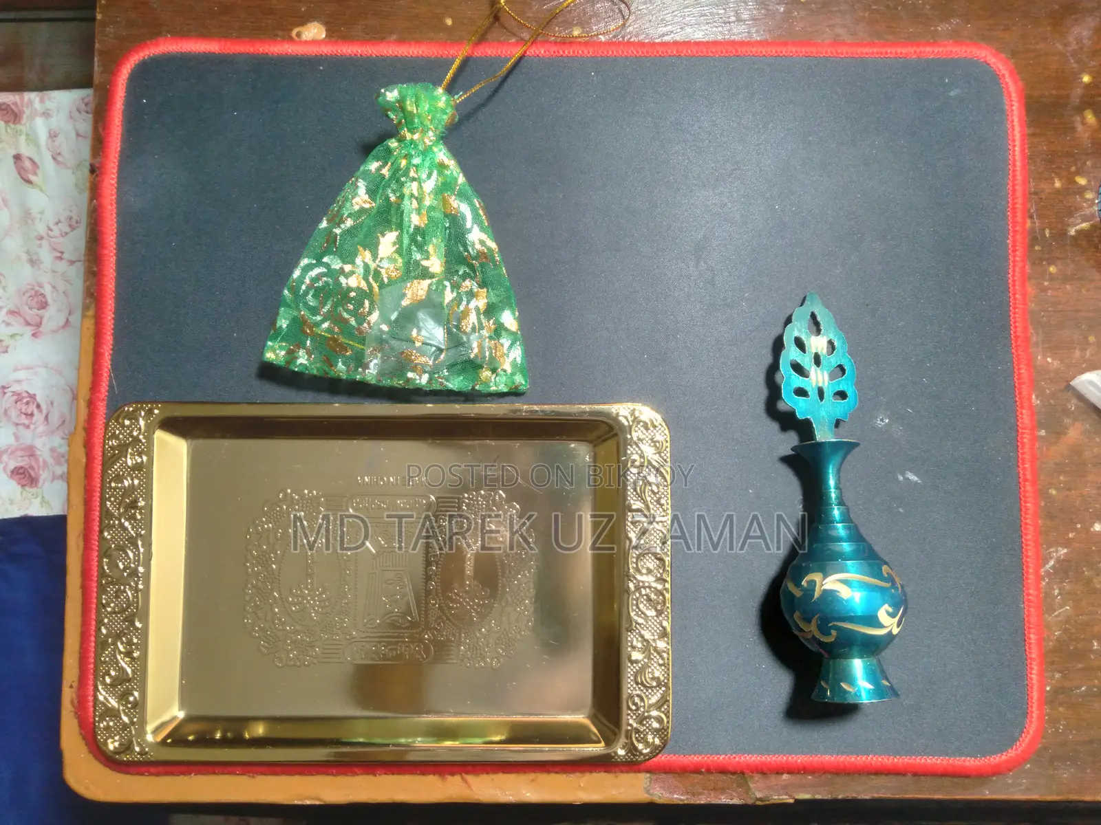 Surma Dani (Kohl Container)
