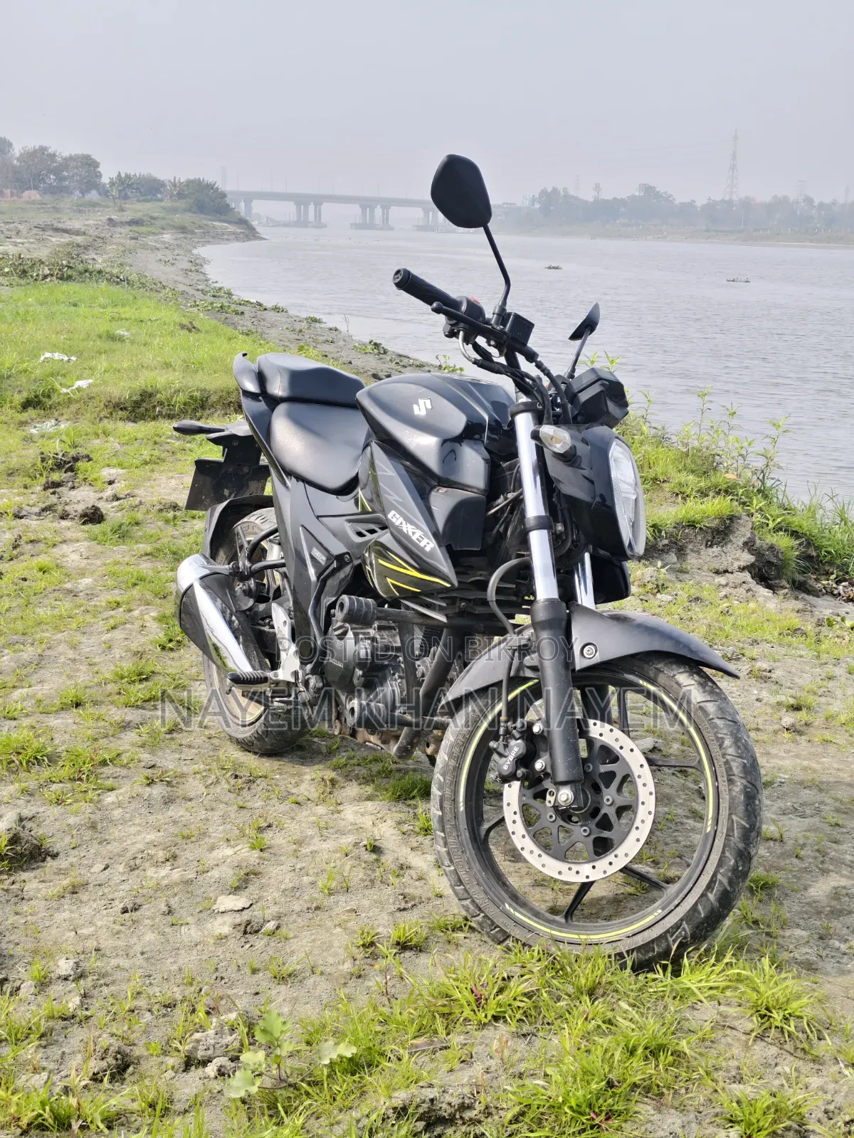 সুজুকি জিক্সার এসএফ ২০২২ ব্ল্যাক