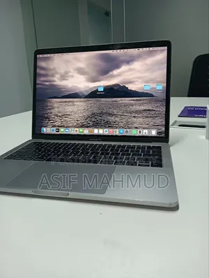 Laptop Apple MacBook Pro 2017 16GB Intel Core I7 SSD 256GB