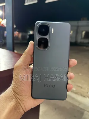 iQOO 256 GB Black