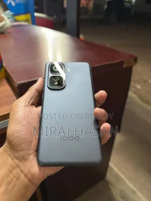 iQOO 256 GB Black