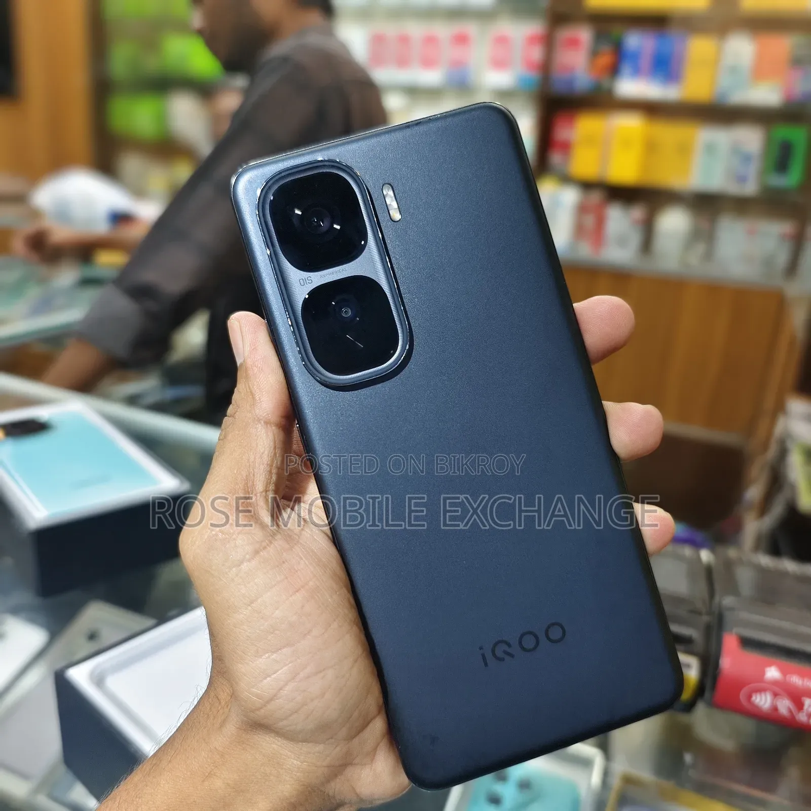 iQOO 256 GB Black