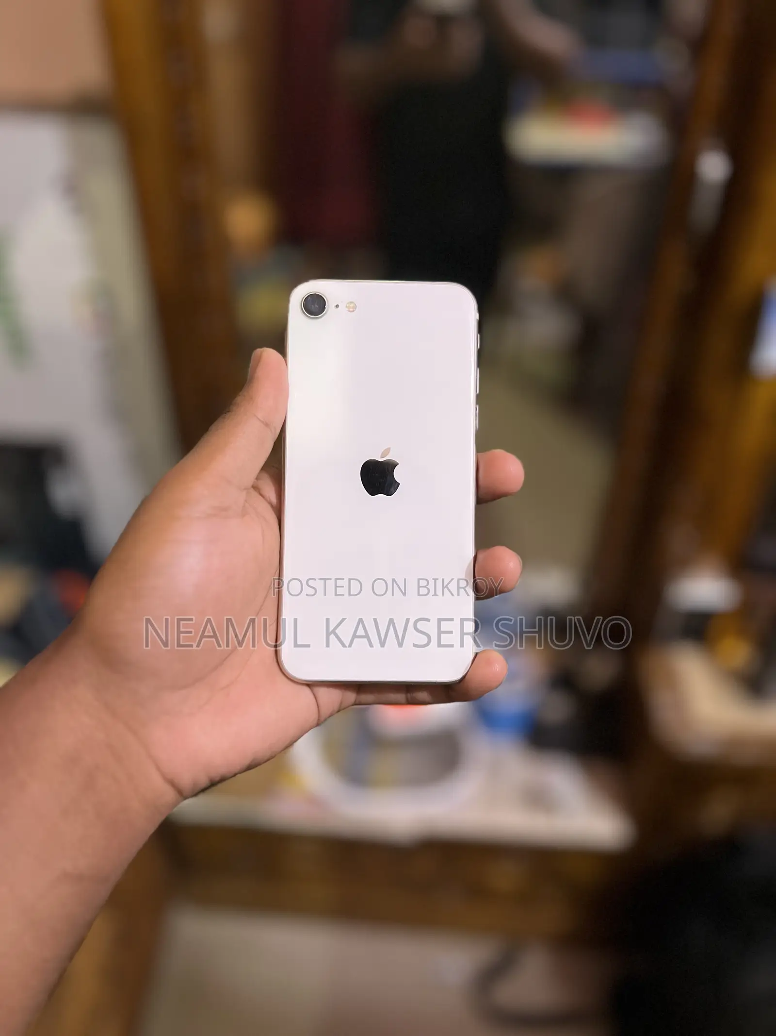 Apple iPhone SE (2022) 64 GB White