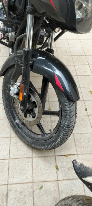 বাজাজ পালসার ১৫০ ২০১৫ ব্ল্যাক