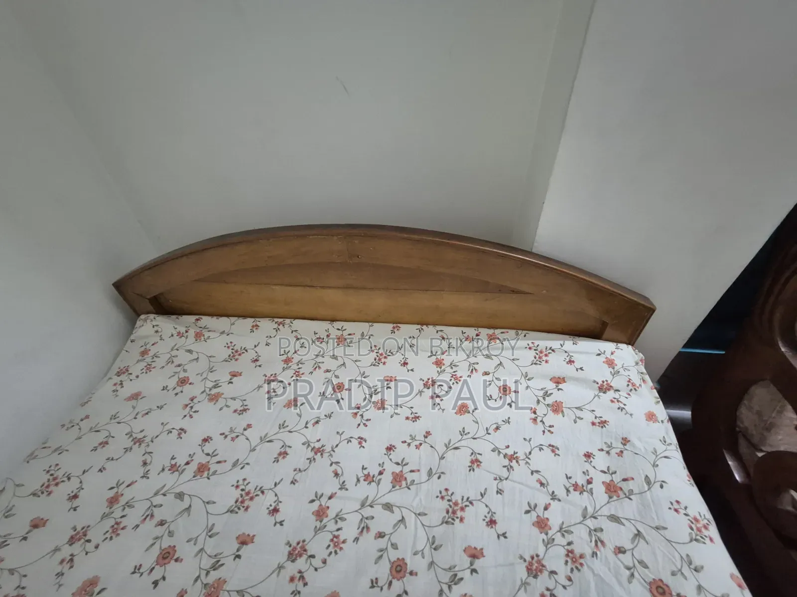 Semi-Double Bed With 2 Mattress