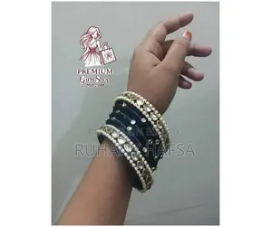 হাতে বানানো চুরি