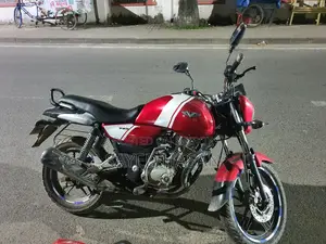 Bajaj V15 2017 Red