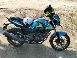 Hero Hero Hunk 150R Dual Disc ABS 2022 Blue