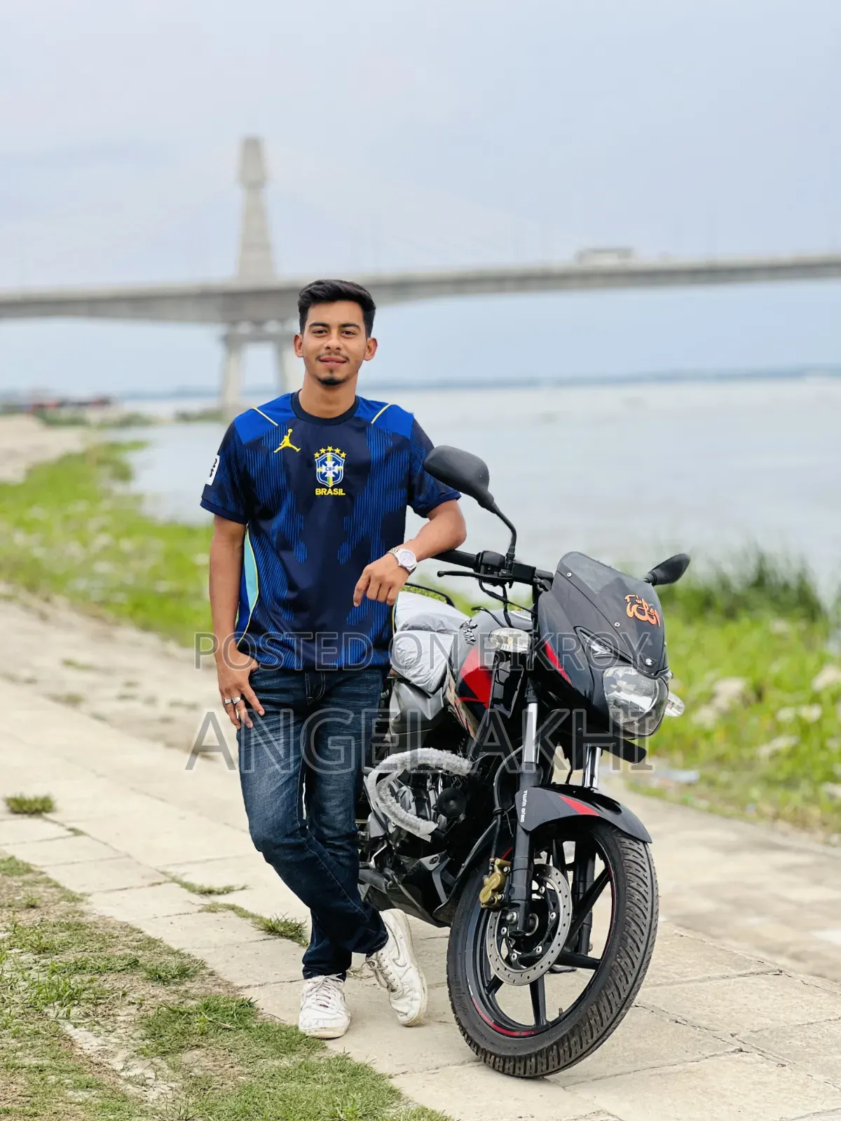 Bajaj Avenger 150 Street 2024 Black