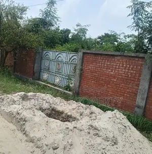 ৩০ ফুট রোড ৫ কাঠা পার্ক সাউথ সেক্টর-১১ তে