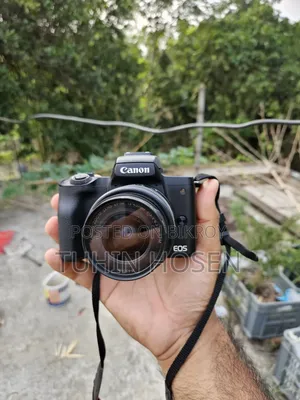 Canon M50 Mirrorless Camera