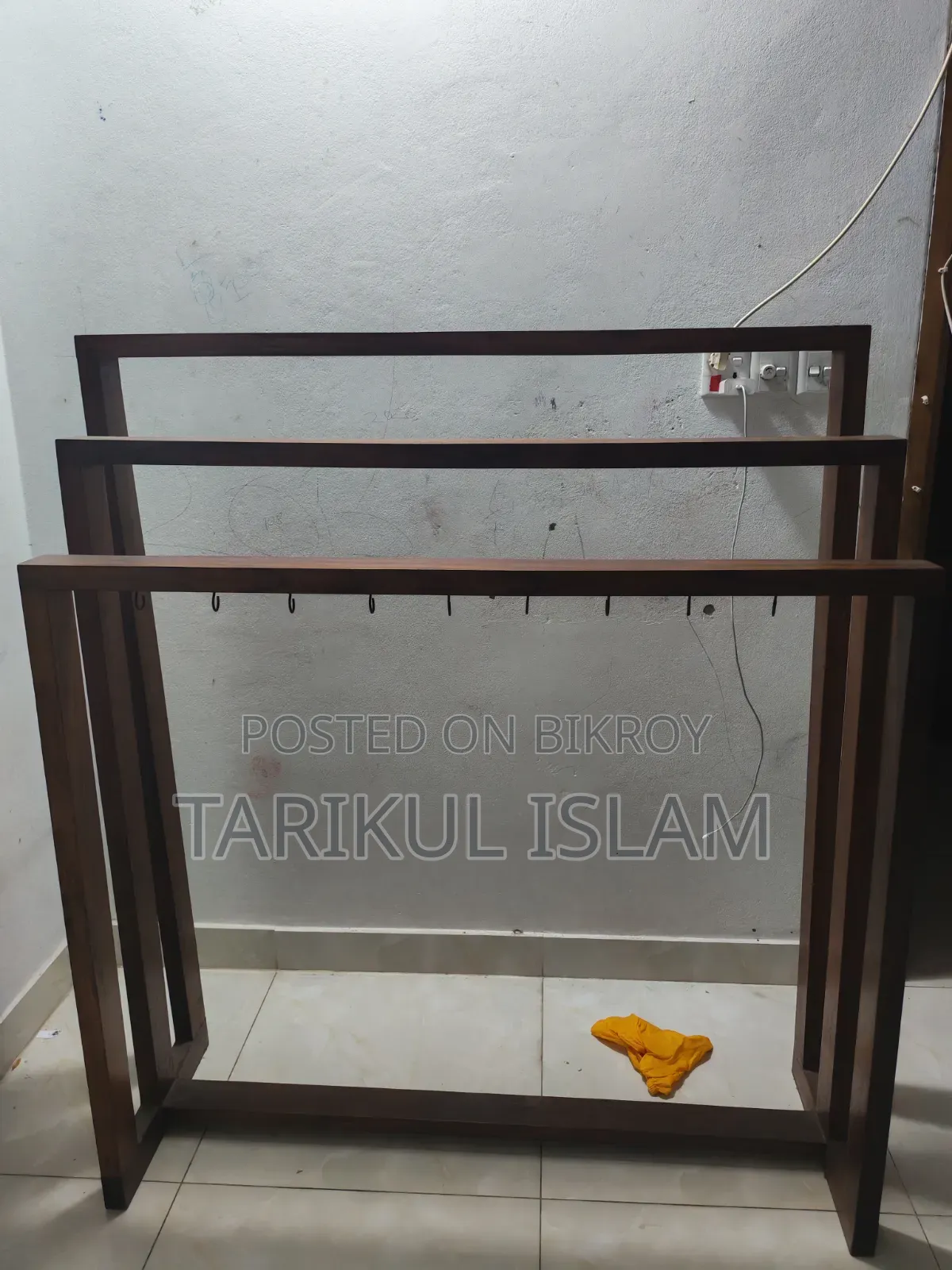 Wooden Towel Rack (Segun)