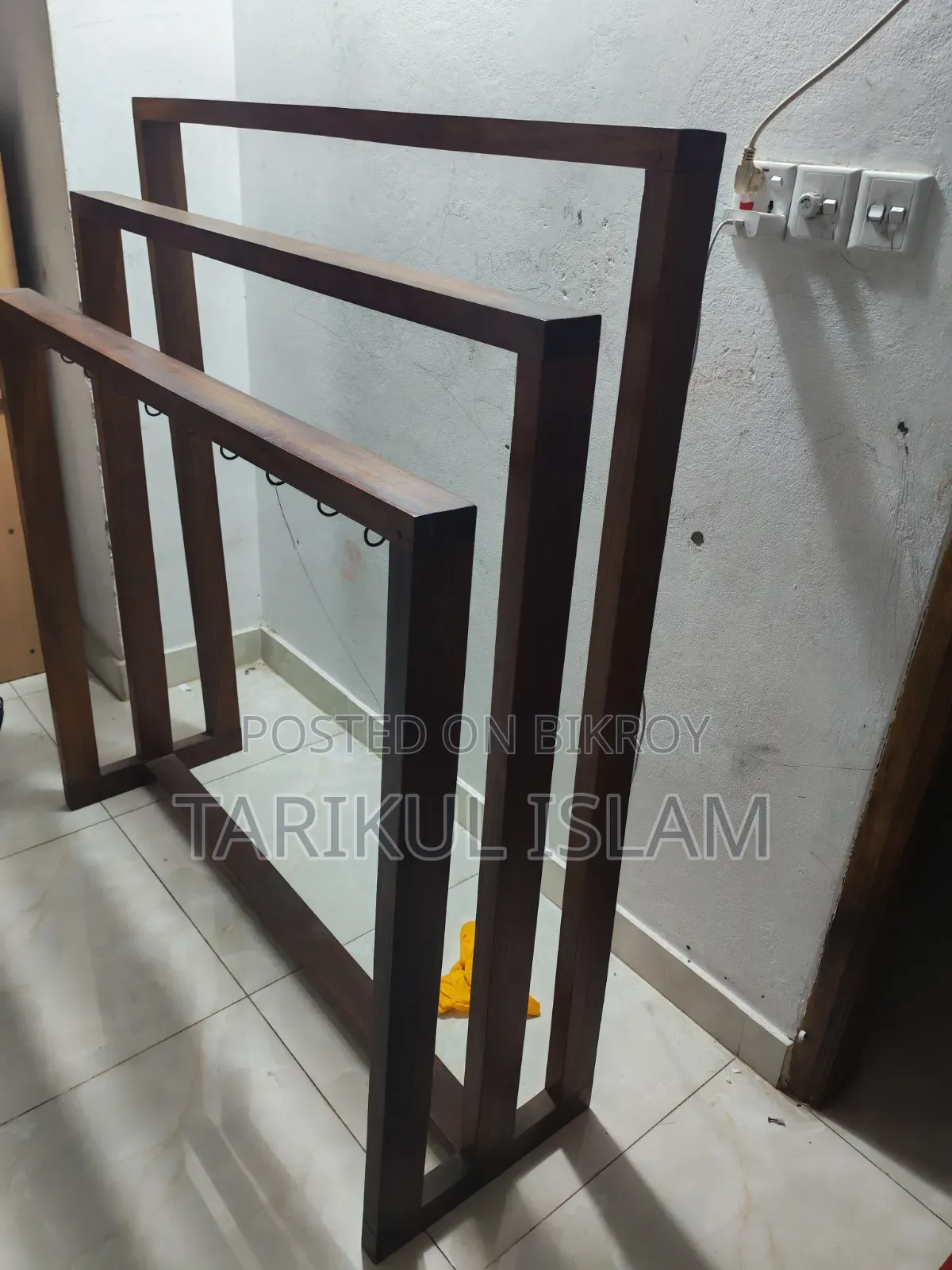 Wooden Towel Rack (Segun)