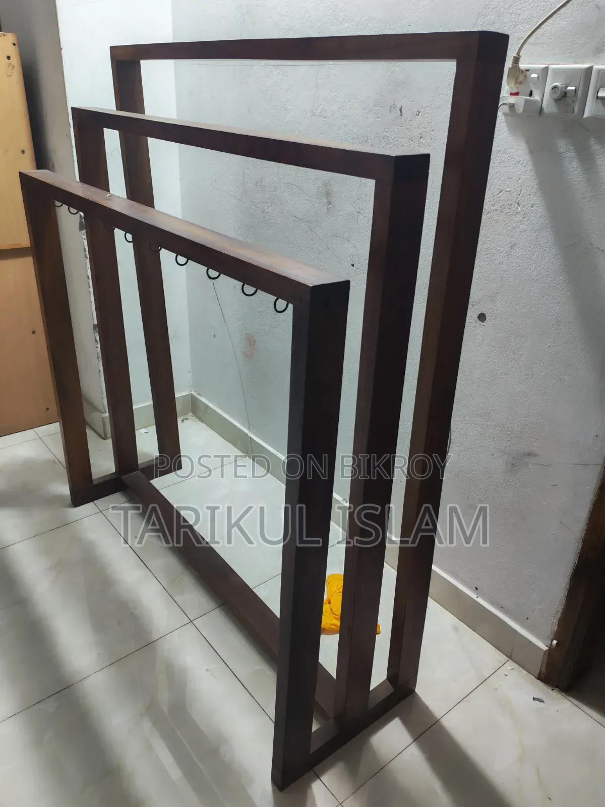 Wooden Towel Rack (Segun)