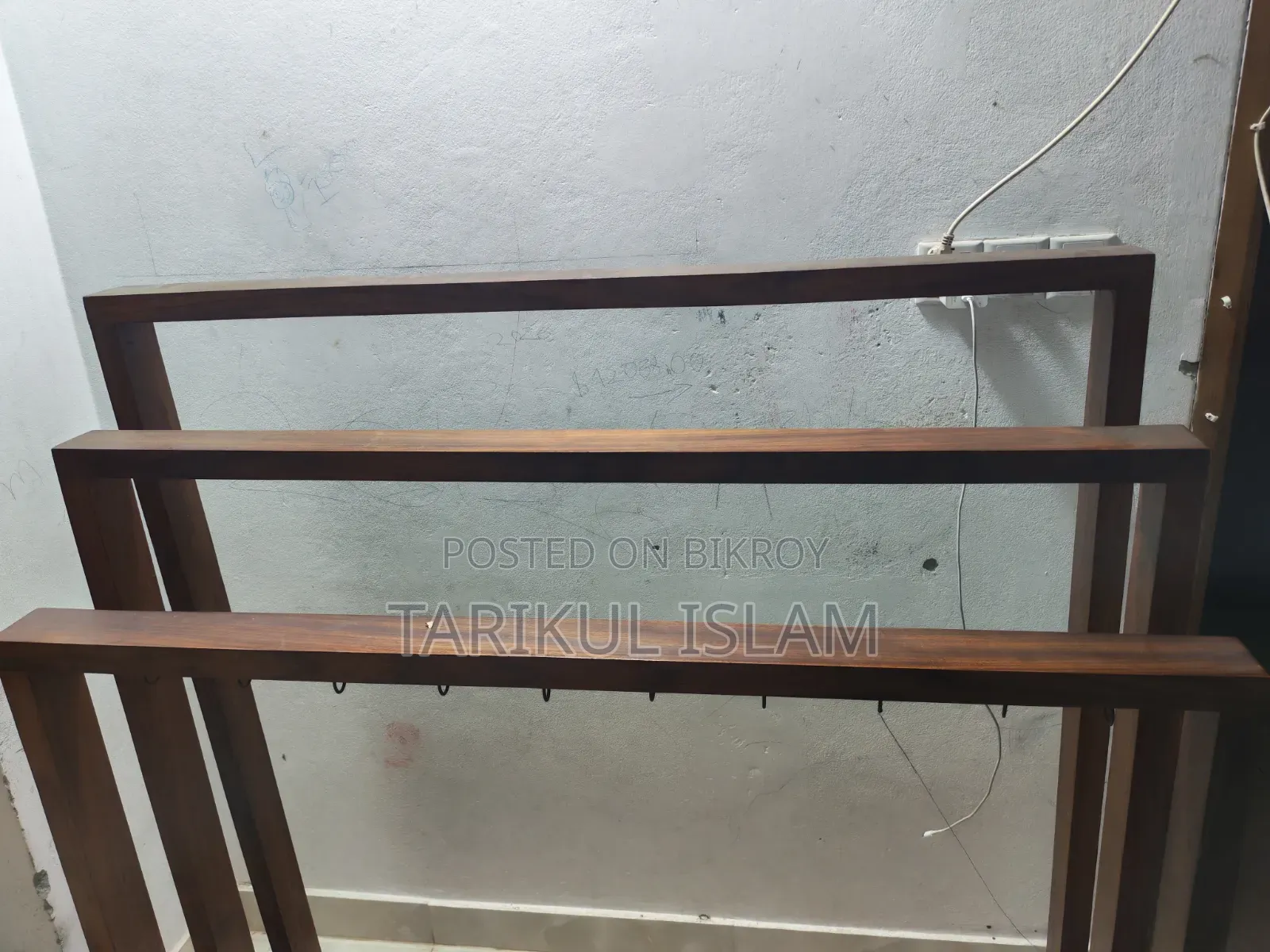 Wooden Towel Rack (Segun)