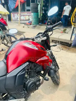 ইয়ামাহা এফজেড ২০১৮ রেড