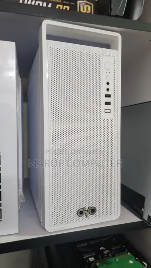 Desktop Computer Gigabyte GB-BLCE-4105C 8GB Intel Core I5 HDD+SSD 128GB