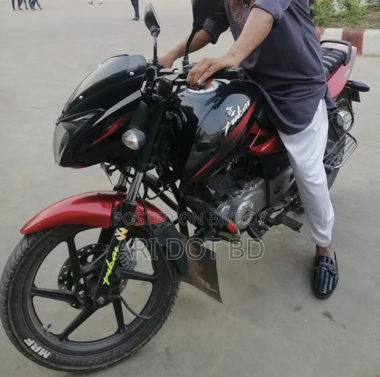 Bajaj Pulsar 150 2014 Red