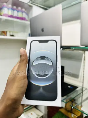 Apple iPhone 16e 128 GB Black