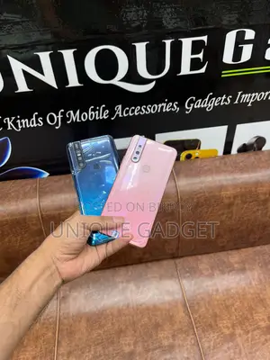 Vivo V15 256 GB Gold